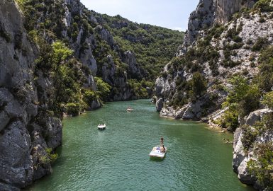 Le lac d’Esparron-de-Verdon