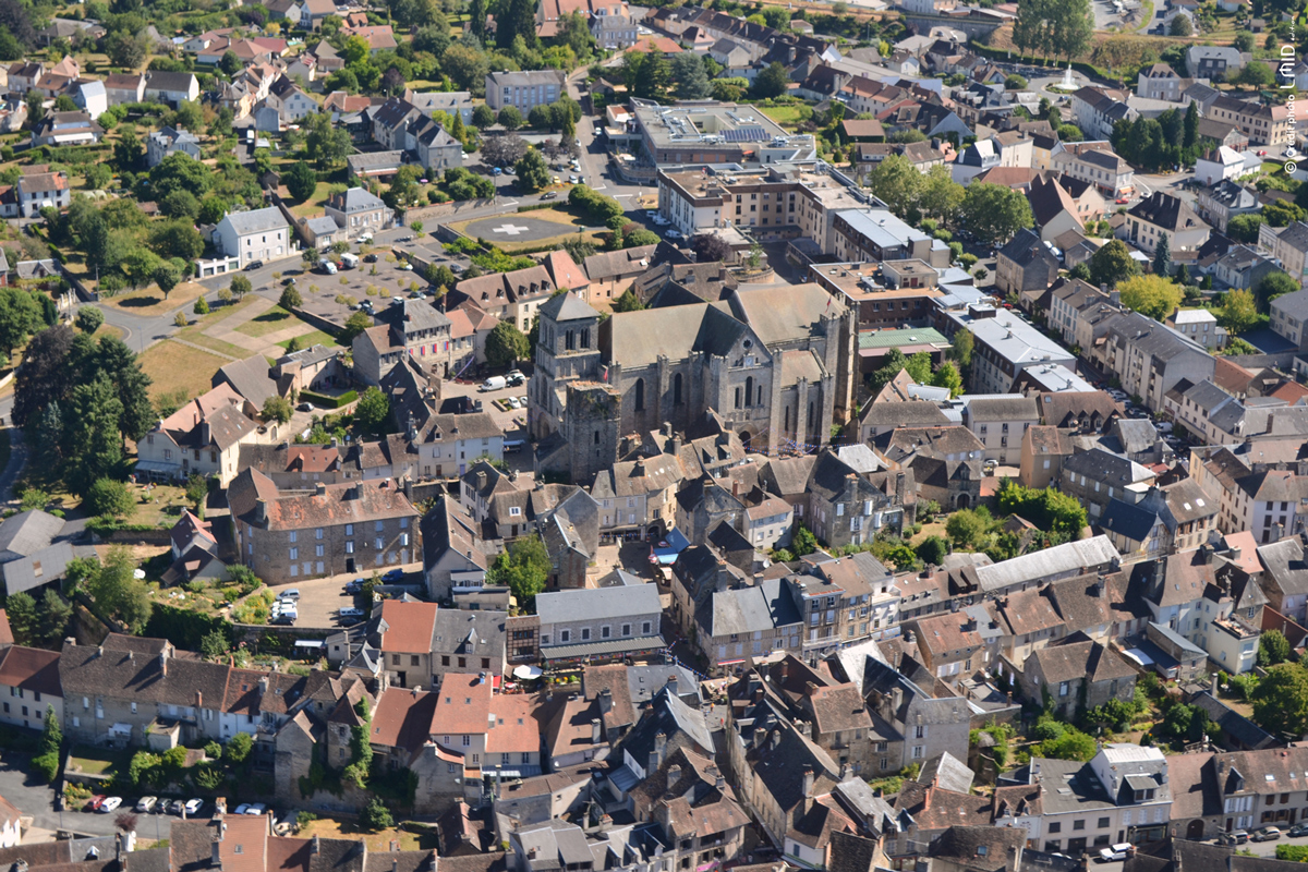 Visiter Saint-Yrieix-la-Perche - Que voir et faire ? Plus Beaux Détours de  France