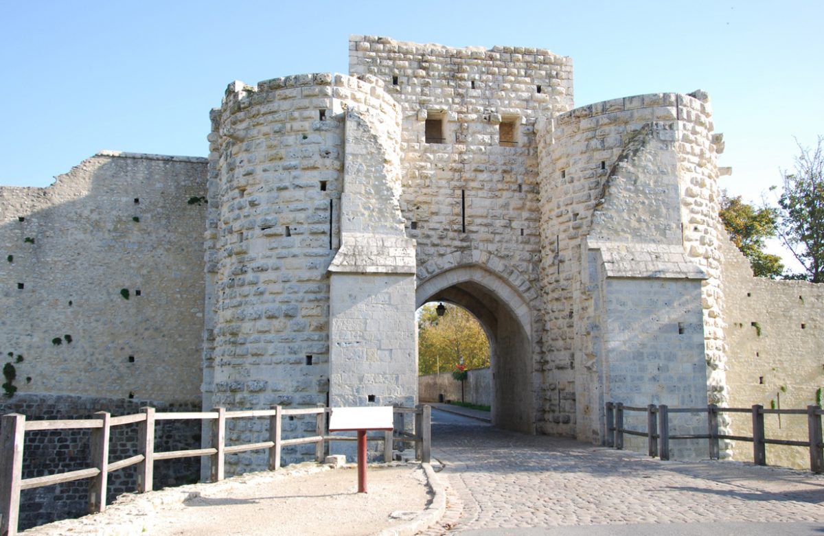 visiter provins porte saint jean